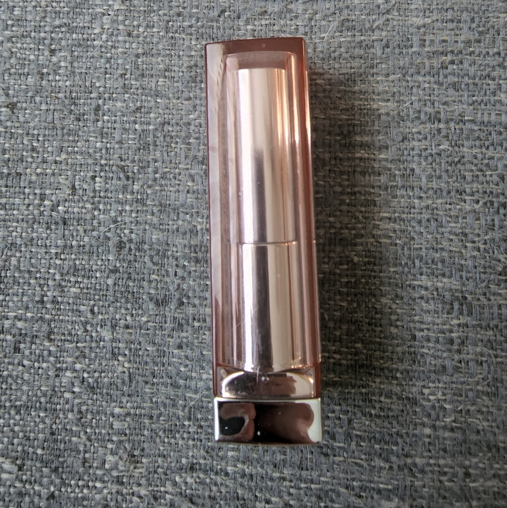 NWT Maybelline- Colorsensational Lipstick - #735 Champagne Shimmer